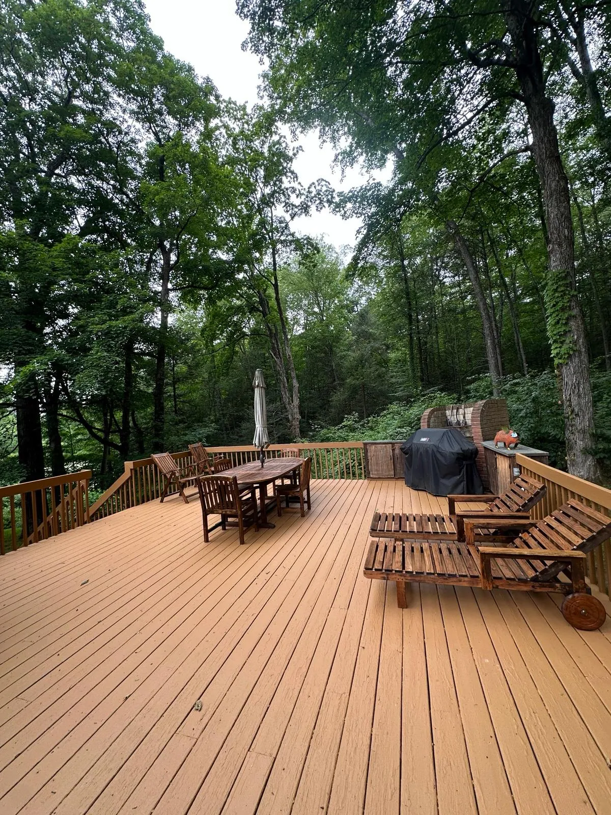 Large wrap-around deck, fully stained and sealed